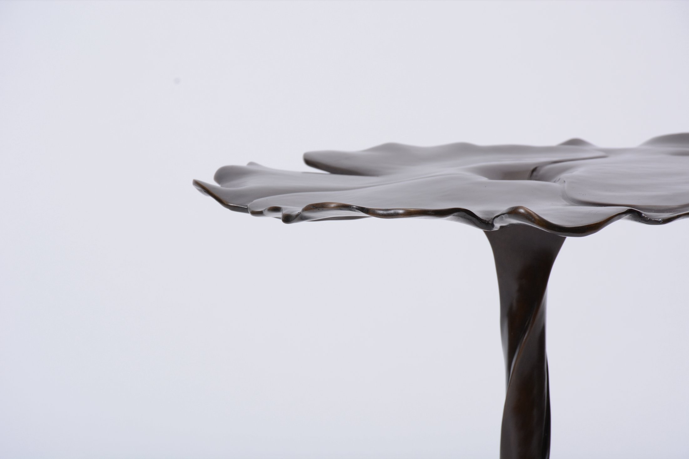 PANSY SIDE TABLE